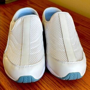 Easy Spirit White Slip-On Sneakers with Breathable Mesh. NWOT